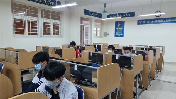 Một số hình ảnh học sinh trường thcs Thanh Liệt tham dự kỳ thi tin học trẻ không chuyên  cấp Thành phố năm học 2021-2022.